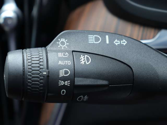 【LAGOM with VOLVO ボルボのある、ちょうどいい暮らし。】LAGOM(ラーゴム)とは、「自分にとって、多すぎず、少なすぎず、ちょうどいいバランス」という意味があるスウェーデンの言葉です。