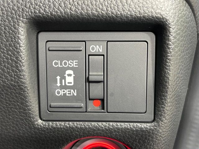 �y�p���[�X���C�h�h�A�z�X�}�[�g�L�[��^�]�Ȃ̃X�C�b�`�ŃX���C�h�h�A�̊J���\���d��������͂����ăh�A���J����K�v�������A���������q�l�ł��A�d���ו��������Ă��鎞�����N�ɊJ���߂ł��܂���