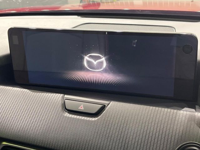 �y12.3�C���`�}�c�_�R�l�N�g�z�ԓ��̕��͋C�Ƀ}�b�`������^�f�B�X�v���C�B�X�}�z�ڑ��ł̃i�r�g�p��Bluetooth�Đ����A�l�X�ȋ@�\���y���߂܂��B�����I�ȃ_�C�������삪�\�ŁA�g��������ǍD�ł��B