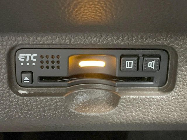 【ETC】高速道路の料金所をストレスなく通過!話題のスポットやサービスエリアに多い「スマートIC」利用時は必須のアイテムです。当店でセットアップを実施、ご納車当日からすぐにご利用いただけます!