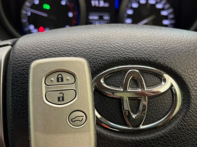 �y�X�}�[�g�L�[�z�J�o����|�P�b�g�ɓ��ꂽ�܂܂ł��h�A�̎{���E�������\�ȃX�}�[�g�L�[�𑕔��B�G���W���̃I���E�I�t�����J�M�����o���K�v����������Ƃ��Ă��֗��ł���