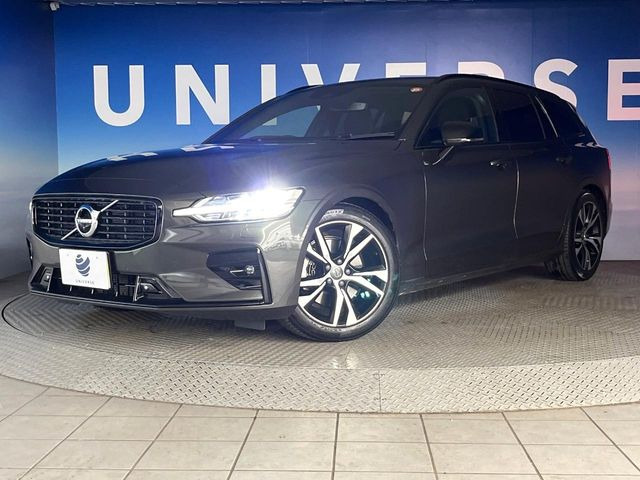 ●LEDヘッドライト:夜間走行時も良好な視界を確保し安心して運転できる高輝度LEDヘッドライトを装備!点灯速度が早く、消費電力も抑えられています。