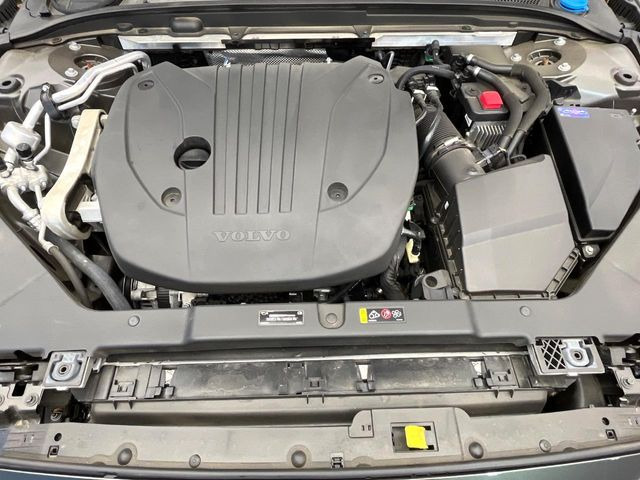 ●当店では、各メーカーの専用診断テスターを導入。国家資格を持つテクニカルスタッフも常駐しておりますので、万が一の際にも安心してご利用いただけます。