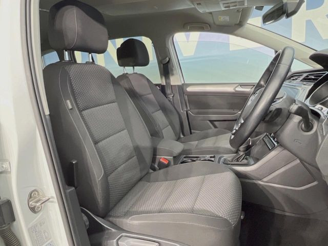 ●シートの使用感:破れ・へたりも少なく、ご覧の通りきれいな状態を維持しております。また、室内クリーニング・コーティングもご用命いただけます。