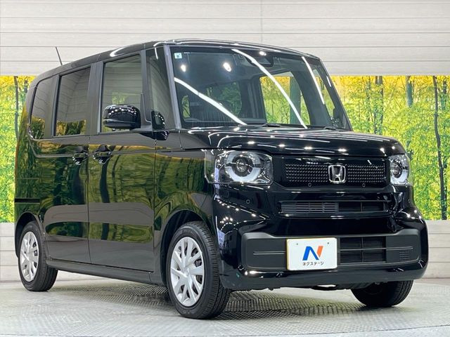 高透明度のガラス皮膜で撥水はもちろん、上質なツヤ・光沢を実現。紫外線や酸性雨から大切な愛車を保護し、色あせ・劣化を防止。「弾スプラッシュコート」、「弾プリミッサコート」からお選びいただけます。