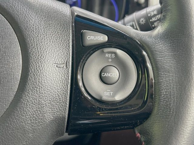 �y�N���[�Y�R���g���[���z�������H�����N���N���s�B�A�N�Z���𗣂��Ă���葬�x�ő��s���ł��A�������^�]���̕��S���y��!�����E�������ȒP�ȃX�C�b�`����Œ����ł��܂��B