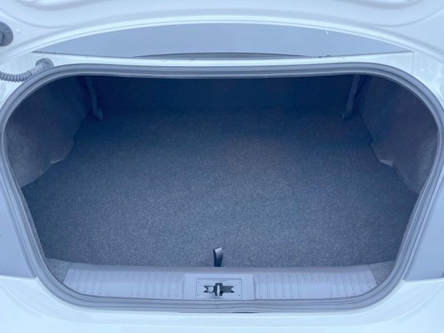 ���i�̂���������ʋ΁A���}���ɏ\���ȉ׎��X�y�[�X���m�ۂ��Ă���܂���