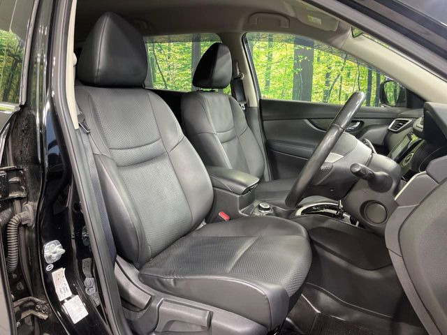 【防水シート】スノボやダイビング等でありがちな汚れや濡れも心配無用の防水シート♪雨の日に傘や荷物でシートが濡れたり、飲み物をこぼしたりした時もサッと拭いてきれいになるから大助かり♪