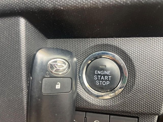 �y�L�[�t���[�V�X�e���z�J�o����|�P�b�g�ɓ��ꂽ�܂܂ł��h�A�̎{���E�������\�ȃX�}�[�g�L�[�𑕔��B�G���W���̃I���E�I�t�����J�M�����o���K�v����������Ƃ��Ă��֗��ł���