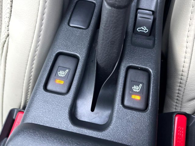 【シートヒーター】寒い日に重宝するシートヒーター!エアコンより早く温まってくれるので寒がりの人も安心ですね♪エアコンの温風は乾燥するから苦手、という方にもをおすすめです。