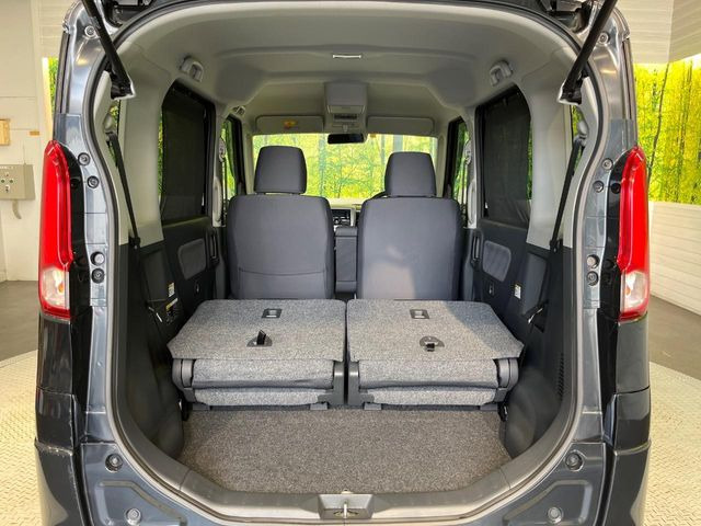 ���i�̂���������ʋ΁A���}���ɏ\���ȉ׎��X�y�[�X���m�ۂ��Ă���܂��B�Z�J���h�V�[�g��|���ƁA�傫�ȉו��̐ύڂ��\�ł���