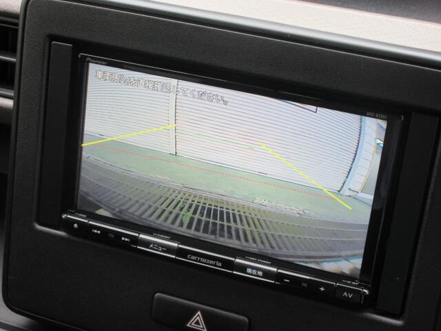バックカメラも装備しています。気になる後ろの見通しや車庫入れにも大活躍!運転が困難な場所でもしっかりサポート!心強い味方のモニターです。【バックカメラ】付の車って1回乗るとクセになります。