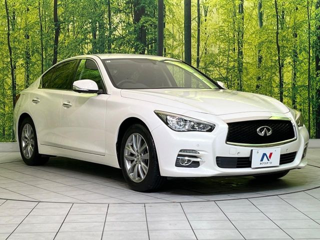 高透明度のガラス皮膜で撥水はもちろん、上質なツヤ・光沢を実現。紫外線や酸性雨から大切な愛車を保護し、色あせ・劣化を防止。「弾スプラッシュコート」、「弾プリミッサコート」からお選びいただけます。