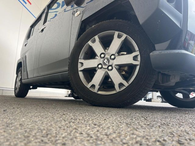 �y����15�C���`�A���~�z�C�[���z�O�ςɃ}�b�`���������A���~�z�C�[���𑕒����Ă���܂��B�e��ЊO�A���~�z�C�[����A�X�^�b�h���X�^�C�����戵�����Ă���܂��B���񂲑��k����������