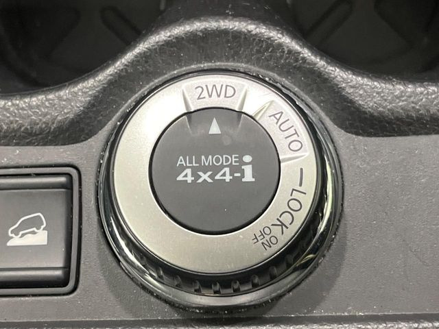 4WDのお車ですので、雪道でも安心です♪降雪地地域にお住まいの方以外にも、ウィンタースポーツが趣味の方や降雪地域へ帰省される機会がある方にもおすすめ!