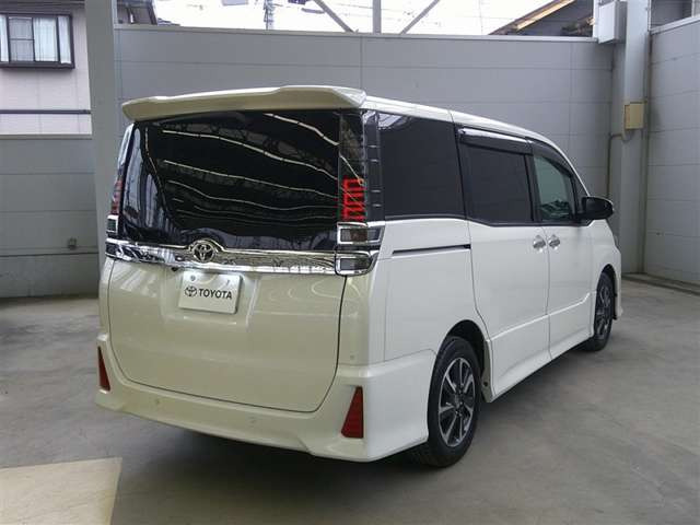 ヴォクシー2.0 ZS 煌II