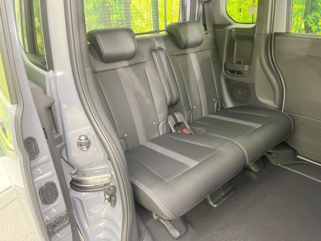 ���i���ȃI���W�i���t���A�}�b�g���I�v�V�����ɂĂ��p�ӂ��Ă���܂��B���D���ȃf�U�C����J���[�����Ԃɍ��킹�đI��ł����������Ƃ��ł��܂���