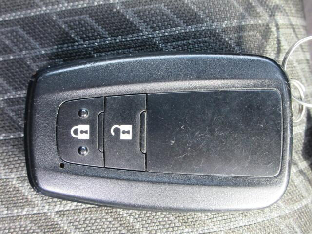 �X�}�[�g�L�[�ŁA�h�A���y�X�J��