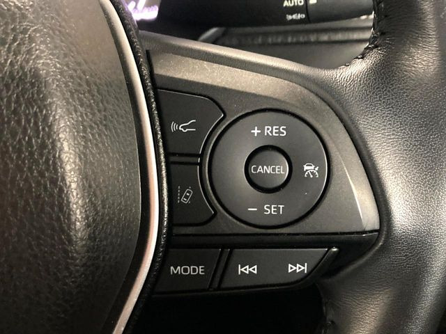 【レーダークルーズコントロール】高速道路での長距離走行が楽に!!自動で速度を保つクルーズコントロールが、衝突軽減システムと連携し、前方の車両を感知して車間を保つように速度調節してくれます!!