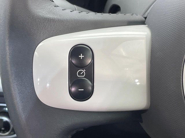 ���I�[�g�N���[�Y�R���g���[��:�������H�⎩���Ԑ�p���H���ɂāA�葬���q���\�ƂȂ�֗��ȋ@�\�ł��B�������ړ��̍ۂł����ɂ����֗��ɂ��g�����������܂���