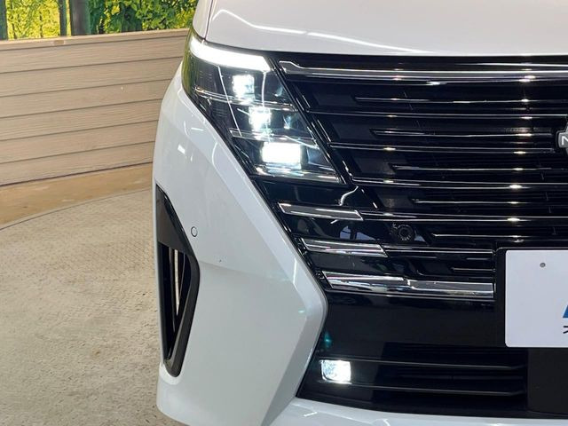 �yLED�w�b�h���C�g�z���V����ԑ��s�����ǍD�Ȏ��E���m�ۂ����S���ĉ^�]�ł��鍂�P�xLED�w�b�h���C�g�𑕔�!�_�����x�������A����d�͂��}�����Ă��܂��B