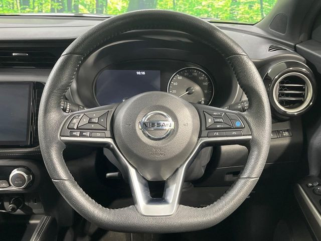 �y�����v�����X�e�A�����O�z�㎿�Ȋv���g�p���邱�ƂŁA��ɂ����������݂ƂĂ��^�]���₷���n���h���ł���