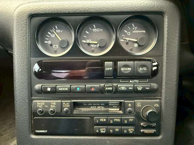 気になるお車がありましたら右の電話番号から直接お店にお問い合わせください。支払方法から車両情報、状態までなんでもご説明させて頂きます。スタッフ一同ご連絡お待ちしております。