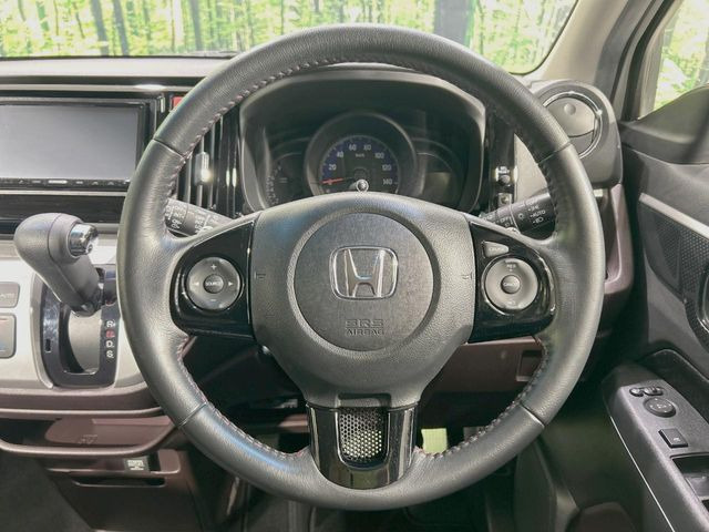 �y�����v�����X�e�A�����O�z�㎿�Ȋv���g�p���邱�ƂŁA��ɂ����������݂ƂĂ��^�]���₷���n���h���ł���