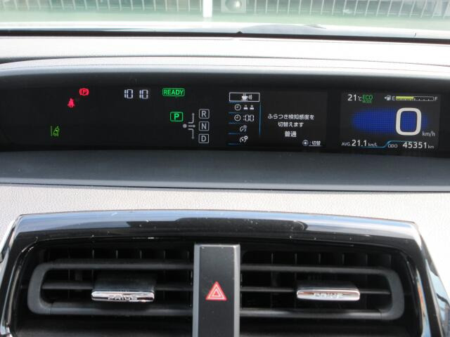 �V���v���Ō��₷���f�U�C���̃��[�^�[�p�l���ł��B�Ԃ̏�񂪕\�������厖�ȏꏊ�����炱�����₷������؂ł��ˁB