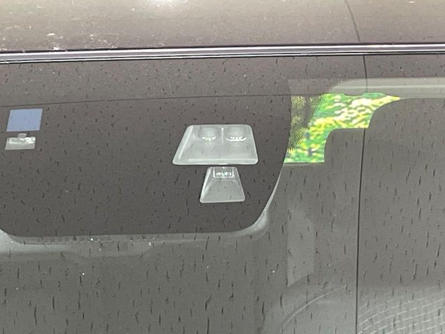 �y�X�}�[�g�V�e�B�u���[�L�T�|�[�g�z�ᑬ���s���ɑO���̎ԗ�����F�����A�Փ˂������Ȏ��͌x��ƃu���[�L�ŏՓˉ���Ɣ�Q�y�����A�V�X�g�B�����S�Ƀh���C�u�����y���݂��������܂��B