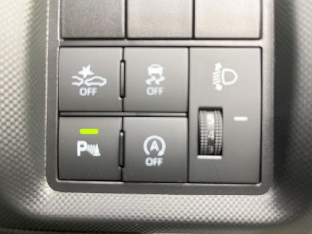 �y�A�C�h�����O�X�g�b�v�z�ԐM����a�؂Œ�Ԃ����ۂɃG���W�����~���A���ʂȔR���̏����}���܂��B�R��������ی�ɂȂ���@�\��G���W���̓u���[�L�𗣂��΍Ďn�����܂��B