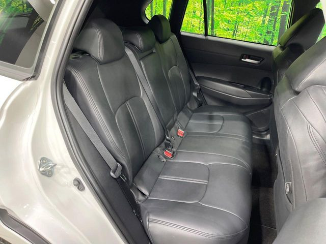 後部座席も気になるようなキズ・汚れやへたり等、大きなダメージはなく、良好な状態です。