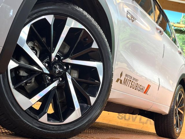 �y����20�C���`�A���~�z�C�[���z�O�ςɃ}�b�`���������A���~�z�C�[���𑕒����Ă���܂��B�e��ЊO�A���~�z�C�[����A�X�^�b�h���X�^�C�����戵�����Ă���܂��B���񂲑��k����������