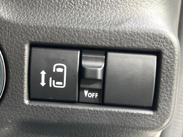 【パワースライドドア】スマートキーや運転席のスイッチでスライドドアの開閉が可能♪電動だから力を入れてドアを開ける必要が無く、小さいお子様でも、重い荷物を持っている時もラクに開け閉めできます♪