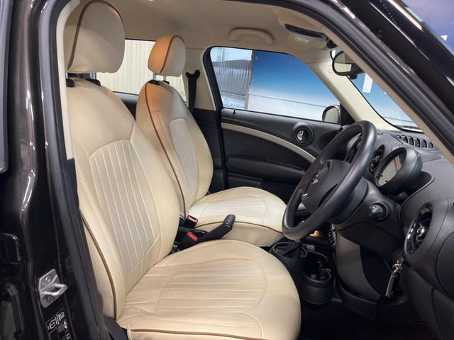 ●シートの使用感:破れ・へたりも少なく、ご覧の通りきれいな状態を維持しております。また、室内クリーニング・コーティングもご用命いただけます。