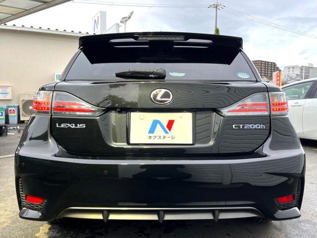 安心の最長10年・走行無制限保証(有償)をご用意。保証内容も充実はもちろん、無料点検&オイル交換や、年中無休の全国・24時間ロードサービスも付帯されておりますのでご安心下さい。