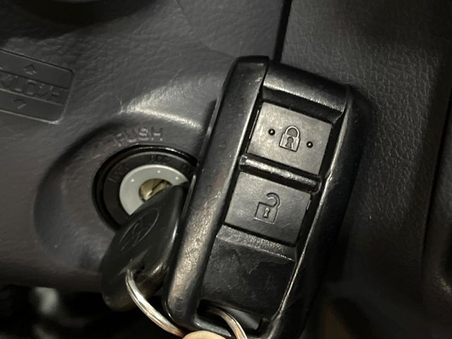 �y�L�[���X�z�������ꂽ�ꏊ����ł��{�^����Ńh�A�̊J���E�{�����ł���̂łƂ��Ă��֗�!�h�A�̌�������ɏ������邱�Ƃ�����܂����