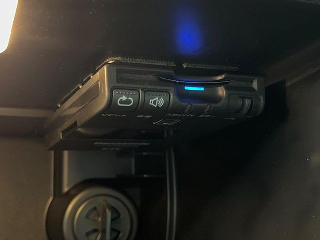 ●ETC車載器(アンテナ分離型音声案内タイプ):お引き渡し時には再セットアップを実施後、お渡しいたします。マイレージ登録に関してもお気軽にスタッフまでお尋ねください。