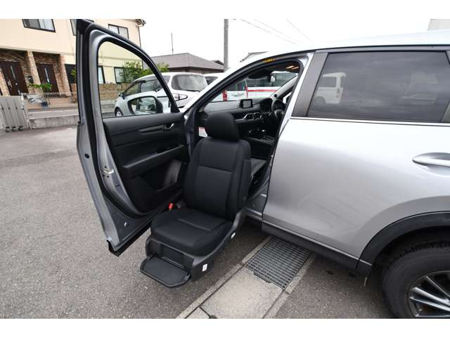 CX-52.2 XD 助手席リフトアップシート