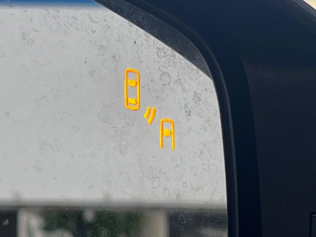 �y�����r�[�N���f�B�e�B�N�V�����z���s���A�h�A�~���[�̎��p�ɂȂ�₷���ӏ��Ɍ㑱�Ԃ��ڋ߂���ƃT�C�h�~���[�t�߂Ɍx����\���A�h���C�o�[�ɒ��ӊ��N�ƁA����̍ۂ̓n���h��������A�V�X�g�����܂��B