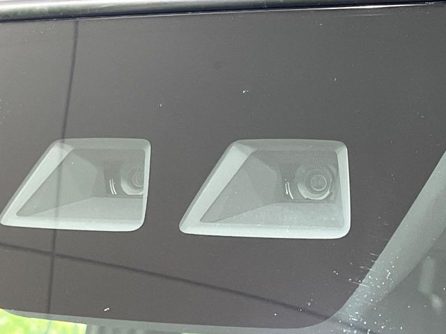 �y�X�}�[�g�A�V�X�g�z���s���ɑO���̎ԗ�����F�����A�Փ˂������Ȏ��͌x��ƃu���[�L�ŏՓˉ���Ɣ�Q�y�����A�V�X�g�B�����S�Ƀh���C�u�����y���݂��������܂��B