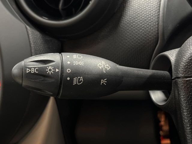 ●オートライト:よりストレスの少ないドライビングをお楽しみいただけます。あるとないとでは大きく違ってくるポイントの一つです!