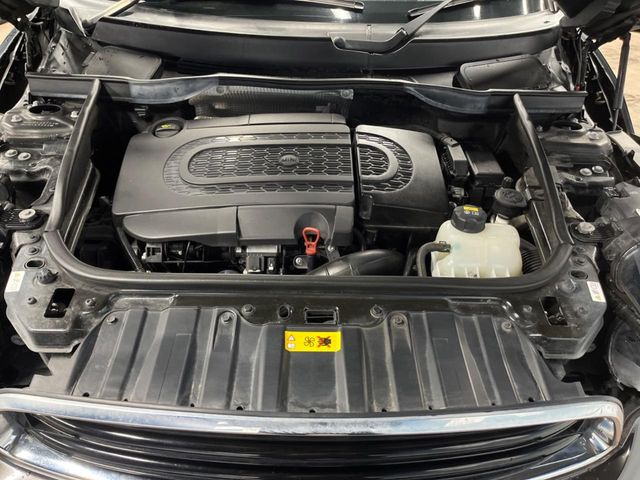 ●当店では、各メーカーの専用診断テスターを導入。国家資格を持つテクニカルスタッフも常駐しておりますので、万が一の際にも安心してご利用いただけます。