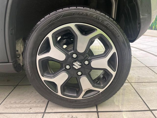 【純正アルミホイール】外観にマッチした純正アルミホイールを装着しております。各種社外アルミホイールや、スタッドレスタイヤも取扱いしております。是非ご相談ください♪