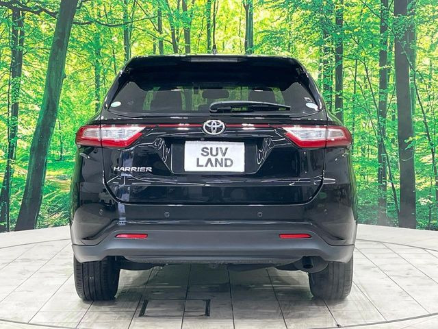 安心の最長10年・走行無制限保証(有償)をご用意。保証内容も充実はもちろん、無料点検&オイル交換や、年中無休の全国・24時間ロードサービスも付帯されておりますのでご安心下さい。