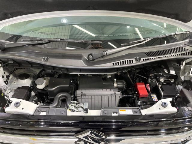 安心の最長10年・走行無制限保証(有償)をご用意。保証内容も充実はもちろん、無料点検&オイル交換や、年中無休の全国・24時間ロードサービスも付帯されておりますのでご安心下さい。