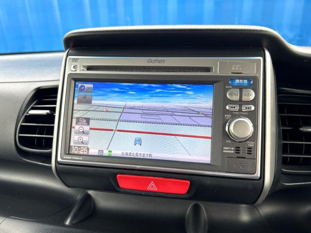 �y�����i�r�z�l�C�̏����i�r�𑕔����Ă���܂��B�i�r�̎g���₷���͂������A�I�[�f�B�I�@�\���[��!�L�����v�◷�s�͂������A�ʋ΂┃�����ȂǕ��i�̃h���C�u���y�����Ȃ�͂���