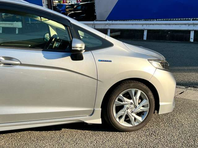 ���Ђ́A���q���܂̃j�[�Y�ɂ������o����悤�A�L�x�ȎԎ����葵���Ă���܂��B����芷���̍ۂ��A����A��낵�����肢�������܂��B