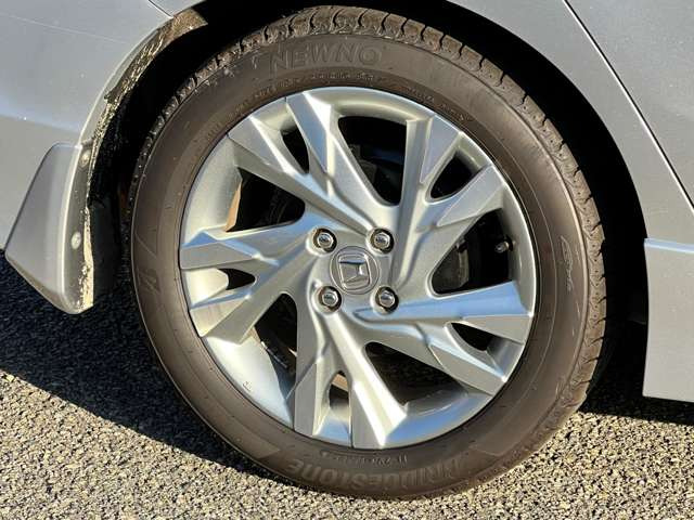 ���Ђ́A���q���܂̃j�[�Y�ɂ������o����悤�A�L�x�ȎԎ����葵���Ă���܂��B����芷���̍ۂ��A����A��낵�����肢�������܂��B