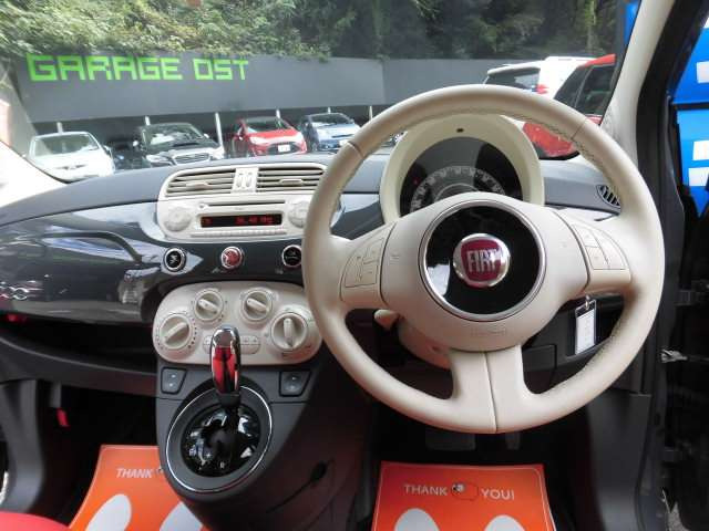 �ƂĂ��X�^�C���b�V���ȃf�U�C���̃R�N�s�b�g�ł�^^�M���͒N�ƃh���C�u�ɏo�����܂���^^